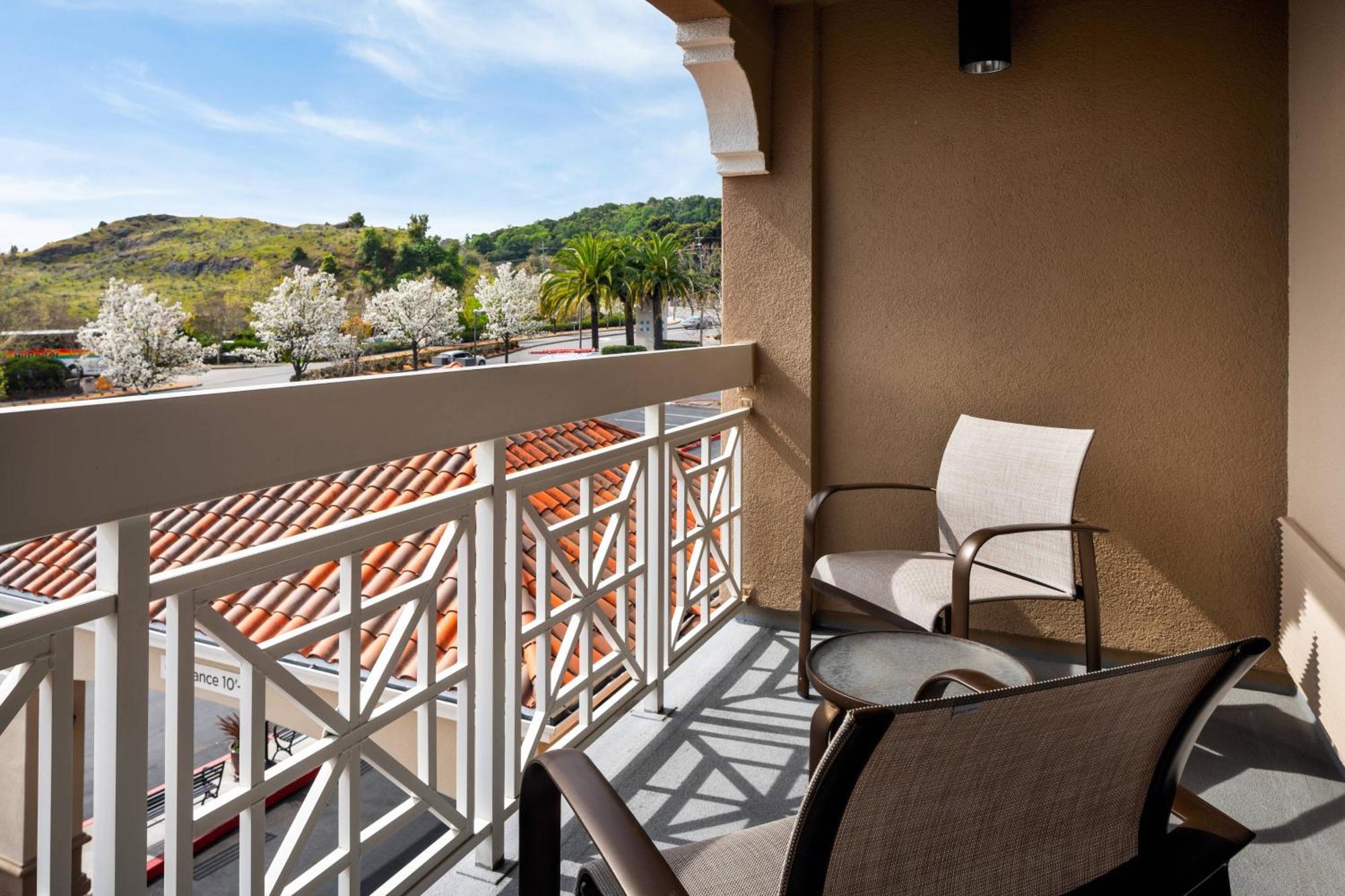 Courtyard Novato Marin/Sonoma Hotel Exterior photo